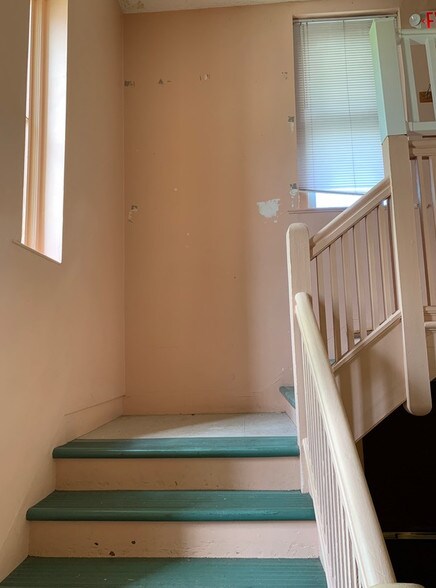 More Photos Of 238 Berkeley Ave, Newark Daycare Center For Sale