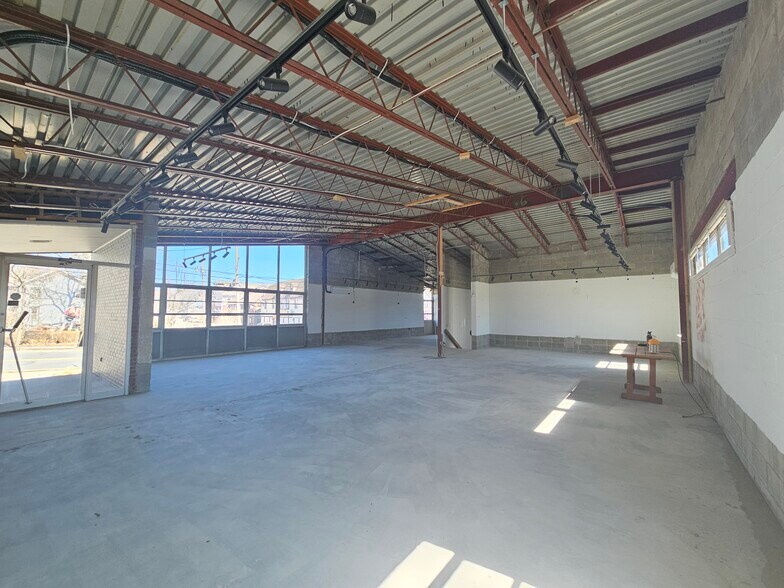 More Photos Of 23 West St, Warwick Office For Lease