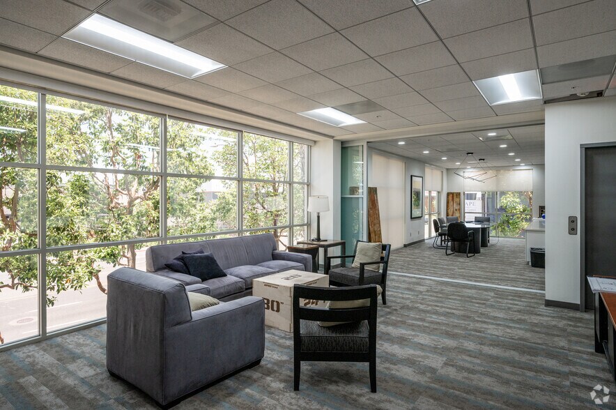 More Photos Of 1124 Bristol St, Costa Mesa Office For Sale