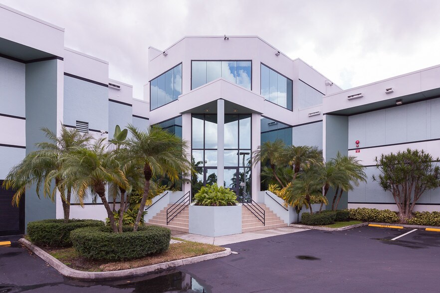 More Photos Of 1800 NW 89th Pl, Miami Refrigeration Cold Storage For Sale