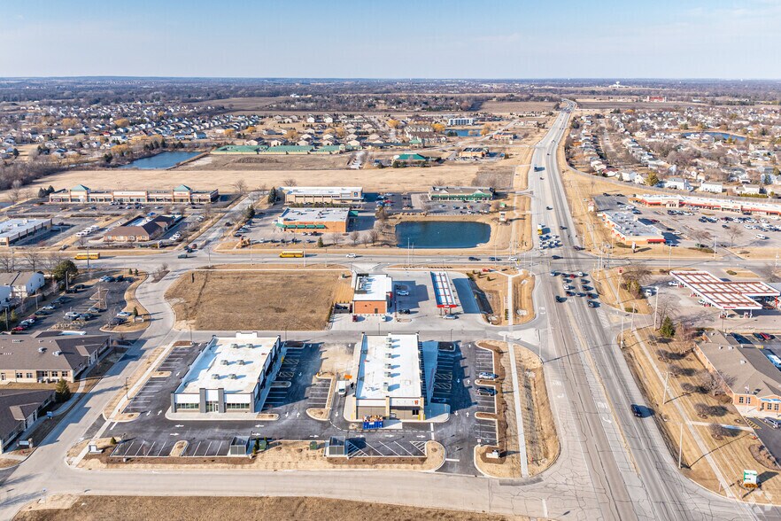 More Photos Of 20-28 N Randall Rd, North Aurora Storefront For Lease