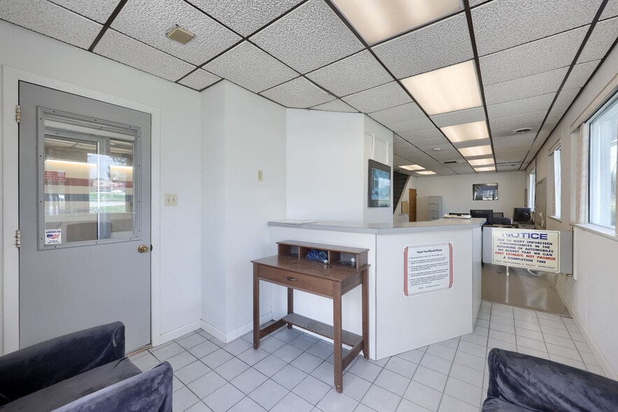 More Photos Of 1475 Carlisle Rd, York General Retail For Sale