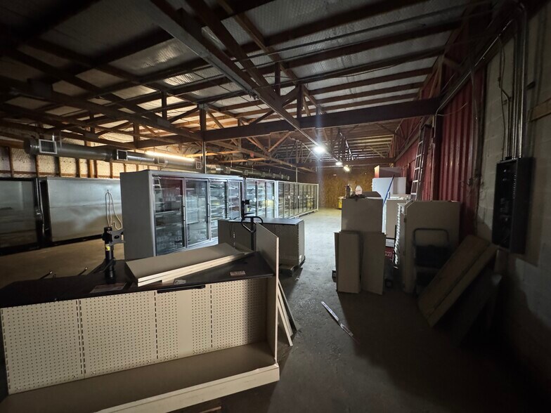 More Photos Of 7823 Highway 155, Coffee City Freestanding For Sale