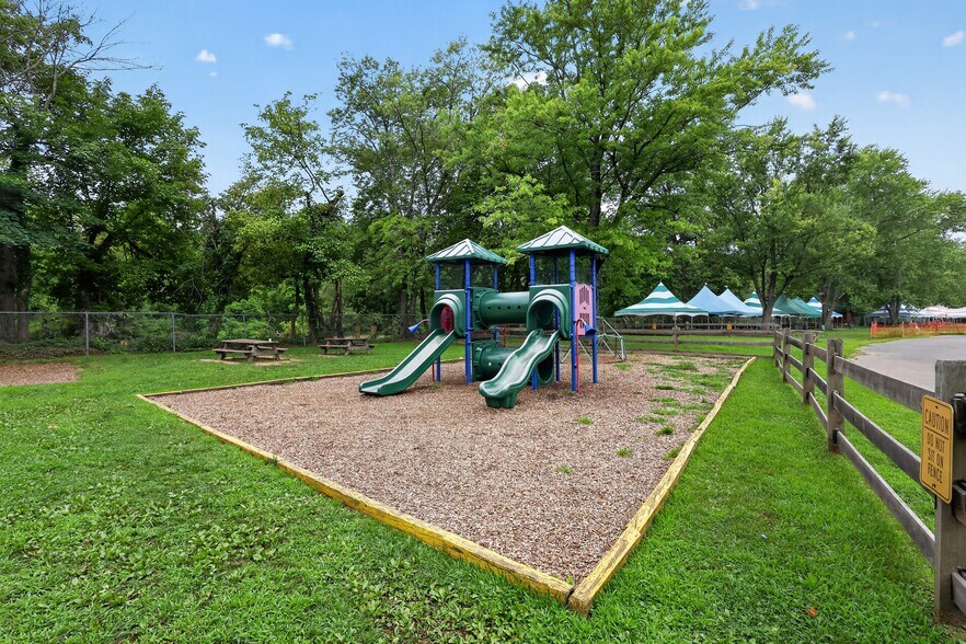 More Photos Of 13 Beaver St, Hulmeville Swimming Pool For Sale