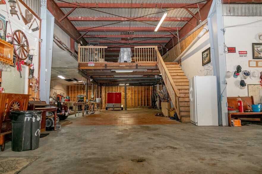More Photos Of 119 Oldham St, Houston Warehouse For Sale