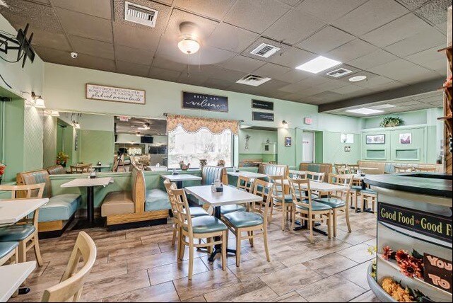 More Photos Of 1894 & 1900 Oak Tree Rd, Edison Restaurant For Sale