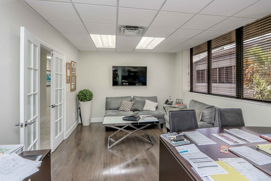 More Photos Of 7000 SW 97th Ave, Miami Office For Sale