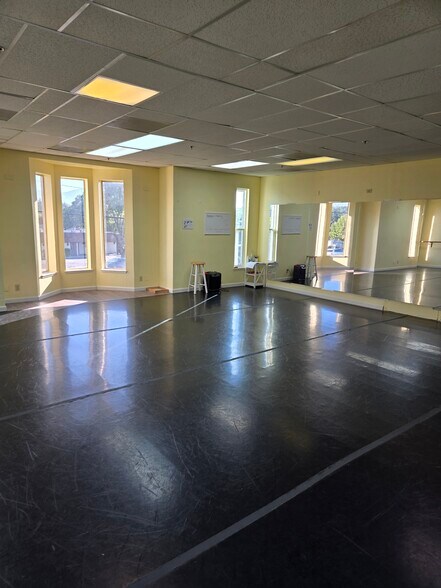 More Photos Of 16165 Monterey Rd, Morgan Hill Medical For Lease