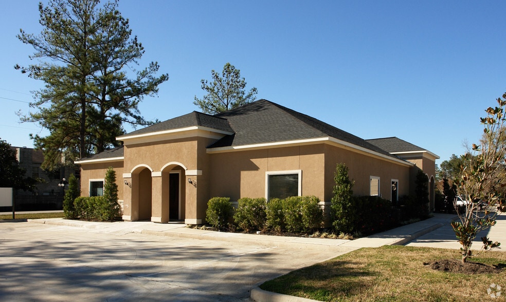 Primary Photo Of 17434 Red Oak Dr, Houston Medical For Lease