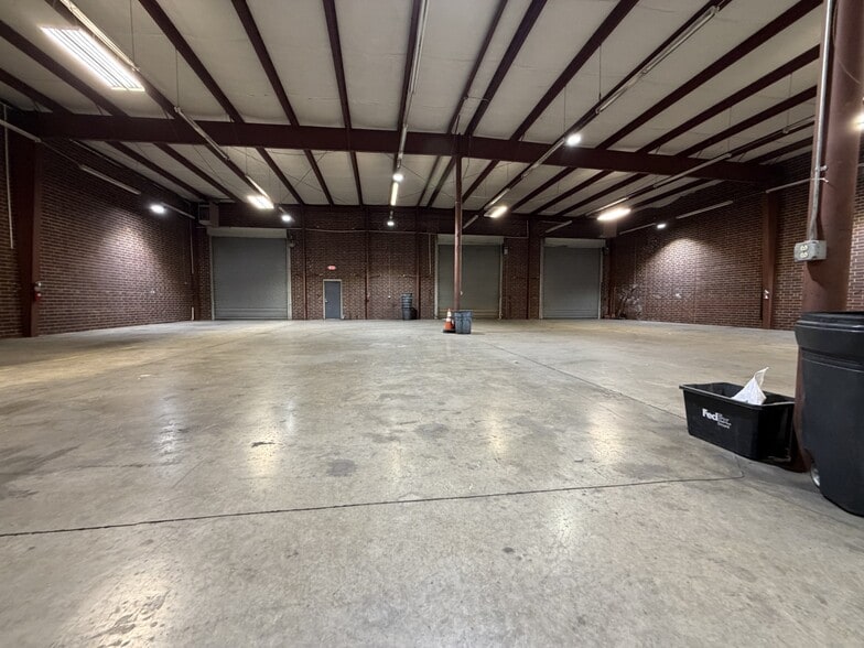More Photos Of 3525 Centre Cir, Fort Mill Light Distribution For Sale