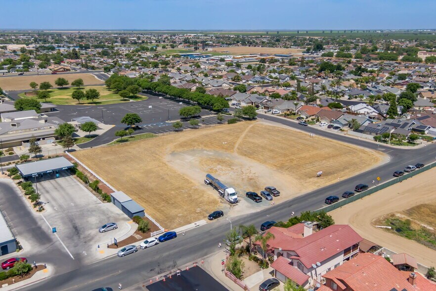 More Photos Of Vassar St And 17th Ave, Delano Land For Sale