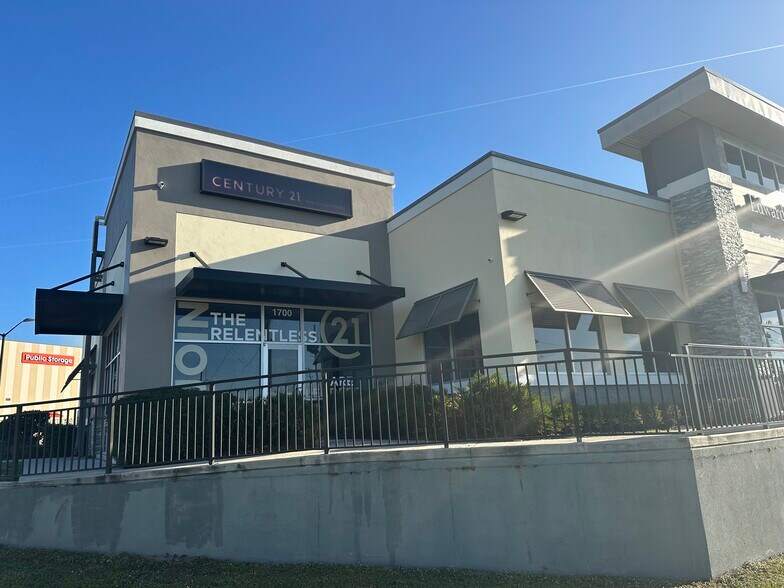 More Photos Of 1700 Chaps Pl, Kissimmee Storefront Retail Office For Lease