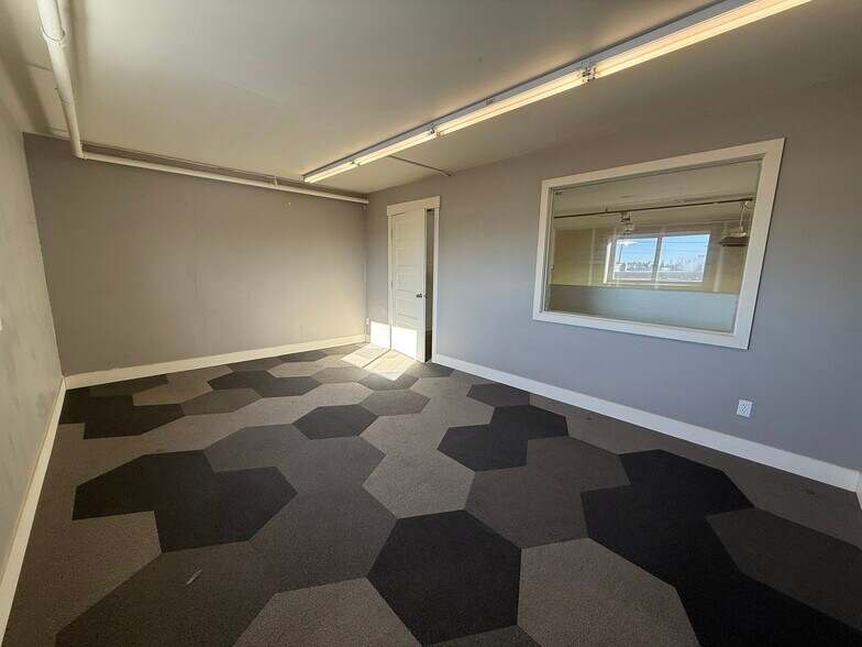 More Photos Of 6817 52 Ave, Red Deer Light Distribution For Lease