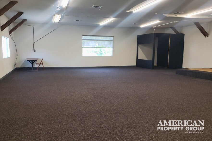 More Photos Of 1236 Central Ave, Sarasota Warehouse For Lease