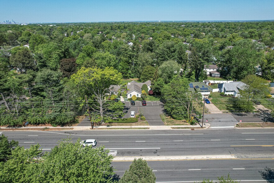 More Photos Of 90 N Kings Hwy, Cherry Hill Office For Sale