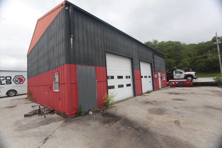 More Photos Of 4706 12th St, Rock Island Auto Dealership For Sale