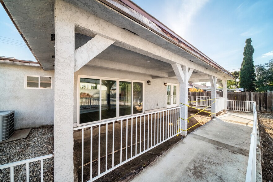 More Photos Of 549 E Ada Ave, Glendora Congregate Senior Housing For Sale