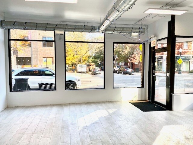 More Photos Of 1333-1343 W Devon Ave, Chicago Storefront Retail Office For Sale