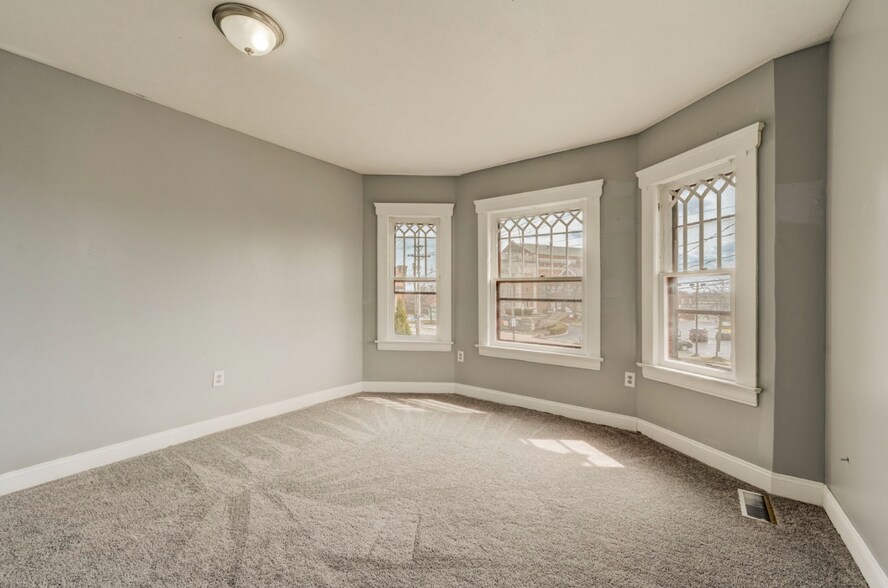 More Photos Of 4432 Pearl Rd, Cleveland Specialty For Sale