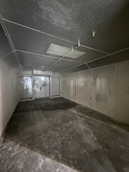 More Photos Of 875 Enterprise Ave, Galesburg Industrial For Sale