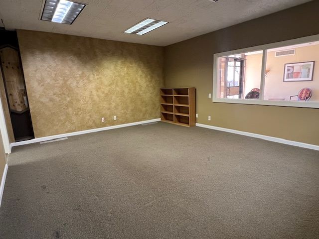 More Photos Of 6502 Caprock Dr, Lubbock Office For Sale