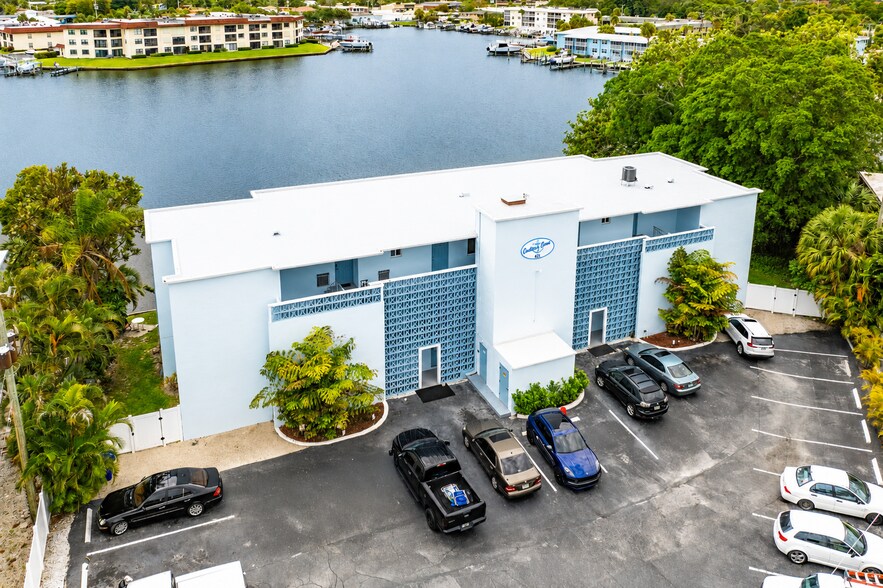 More Photos Of 628 Southwind Cir, North Palm Beach Apartments For Sale