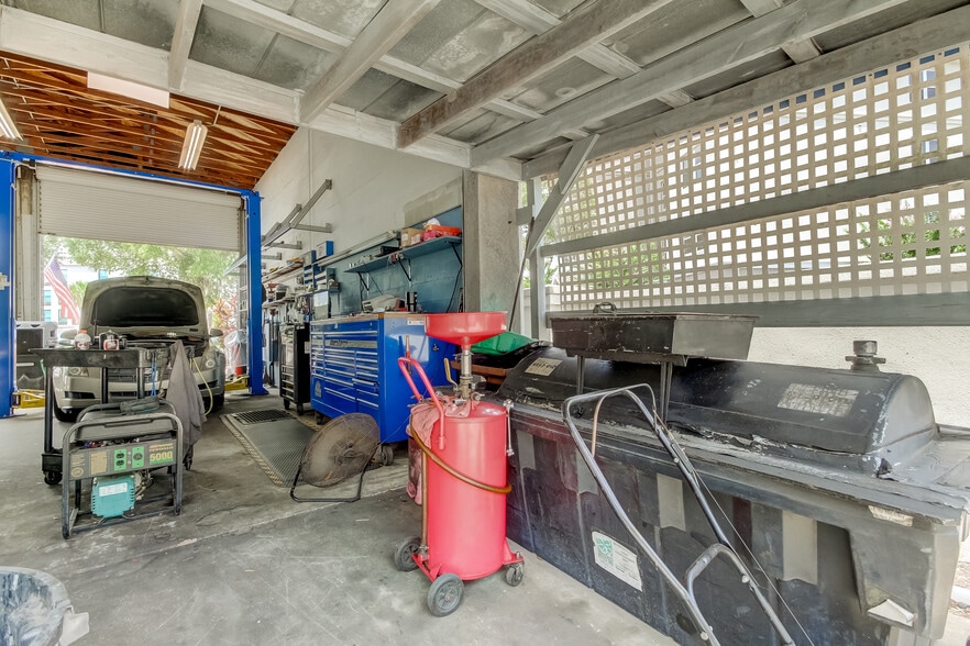 More Photos Of 600 Saint Petersburg Dr E, Oldsmar Auto Repair For Sale