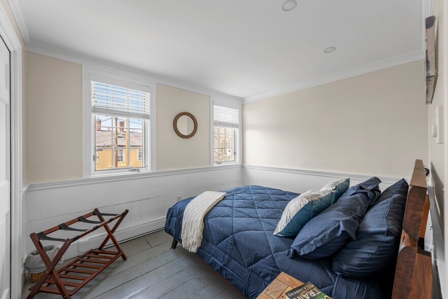 More Photos Of 3-5 Union St, Kennebunkport Storefront Retail Office For Sale