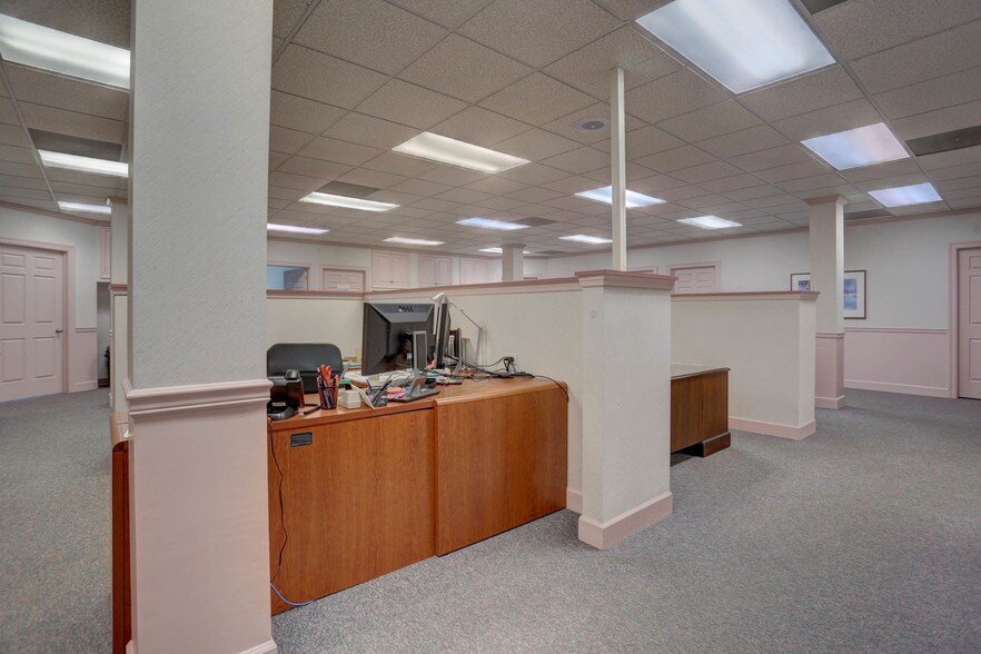 More Photos Of 930 Red Rose Ct, Lancaster Medical For Lease