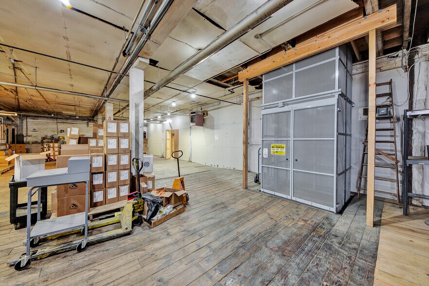 More Photos Of 24 Johnes St, Newburgh Light Manufacturing For Lease