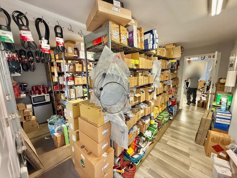 More Photos Of 14610 Guy R Brewer Blvd, Jamaica Warehouse For Sale