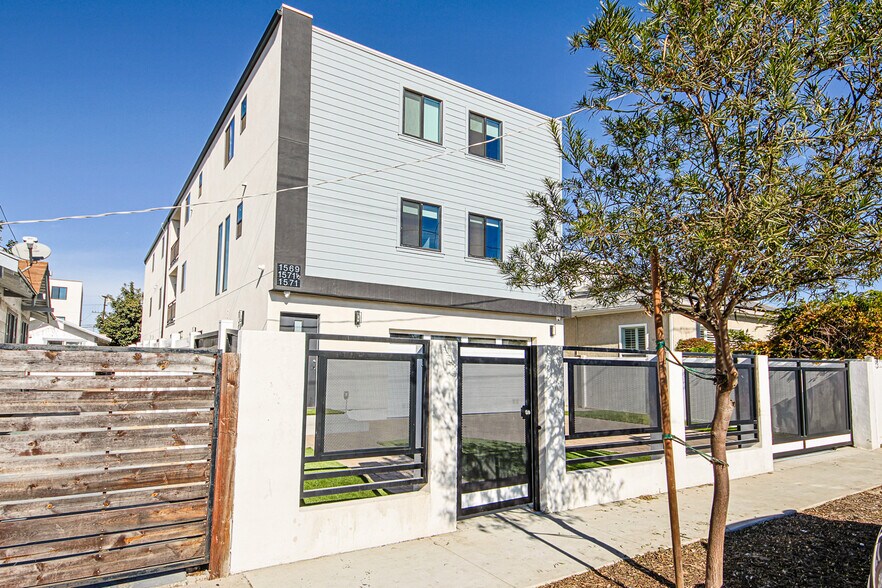 More Photos Of , Los Angeles Multifamily For Sale