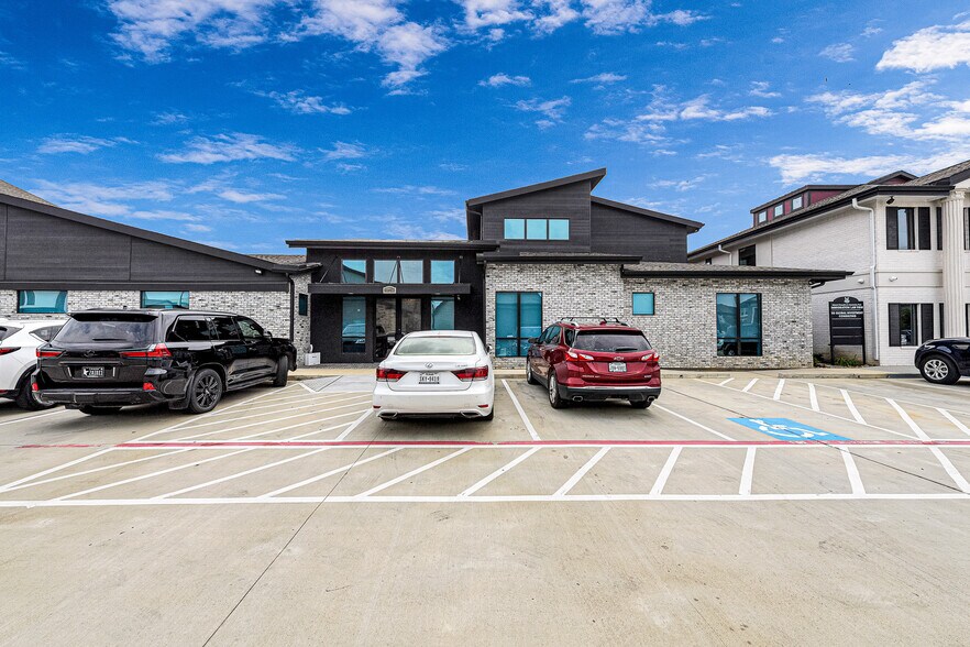 Primary Photo Of 225 Bella Katy Dr, Katy Medical For Sale