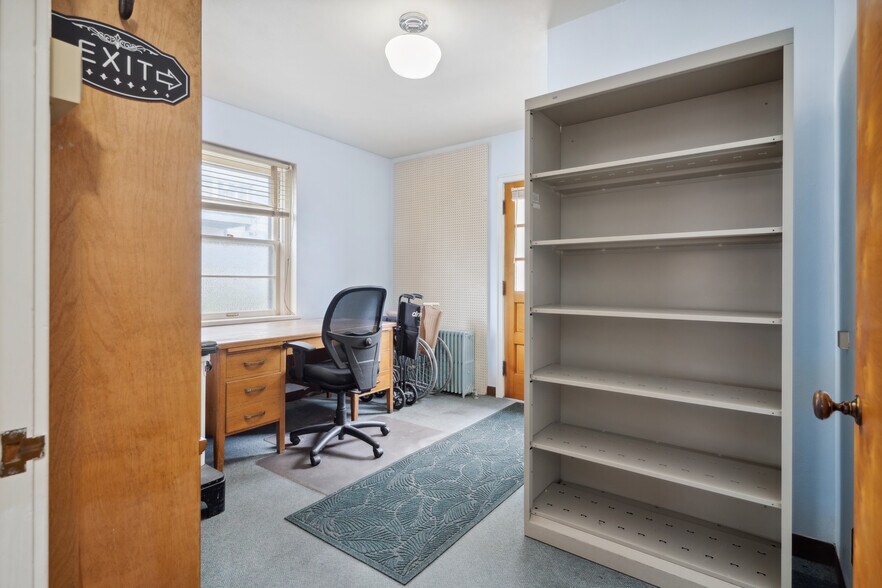 More Photos Of 107 E Madison St, Mount Pleasant Healthcare For Sale
