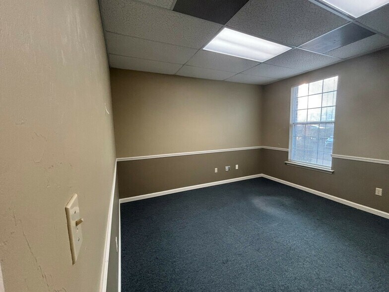 More Photos Of 1311 N Paul Russell Rd, Tallahassee Office For Sale