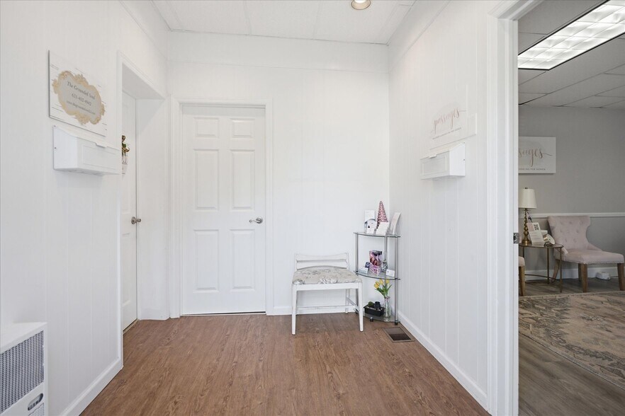 More Photos Of 33 Candee Ave, Sayville Medical For Lease