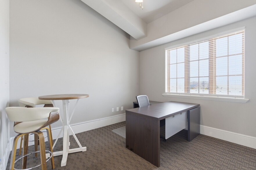 More Photos Of 1531 E Bradford Pky, Springfield Medical For Sale