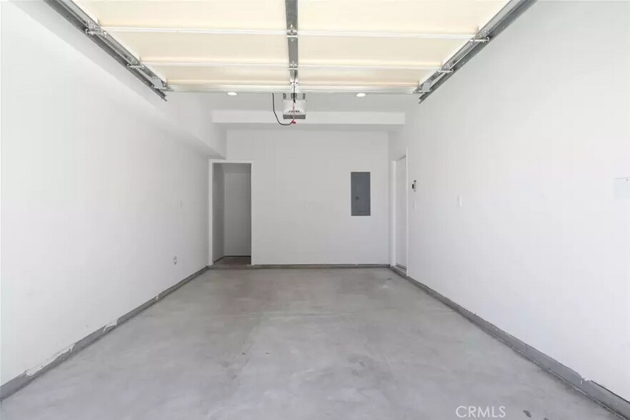 More Photos Of 11075 Mesquite Ave, Desert Hot Springs Apartments For Sale