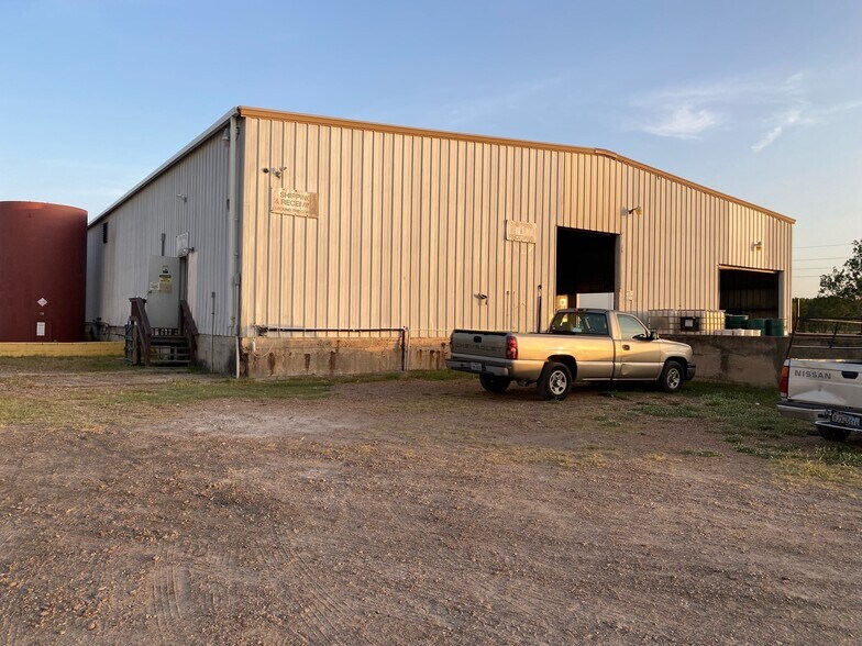More Photos Of 2933 Hwy 60, Wharton Industrial For Sale