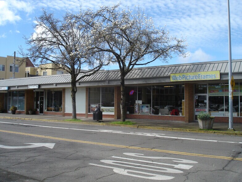 More Photos Of 806-824 Charnelton St, Eugene Unknown For Lease