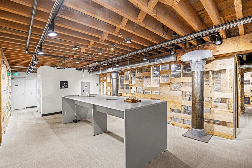 More Photos Of 1660 17th St, Denver Office Residential For Lease