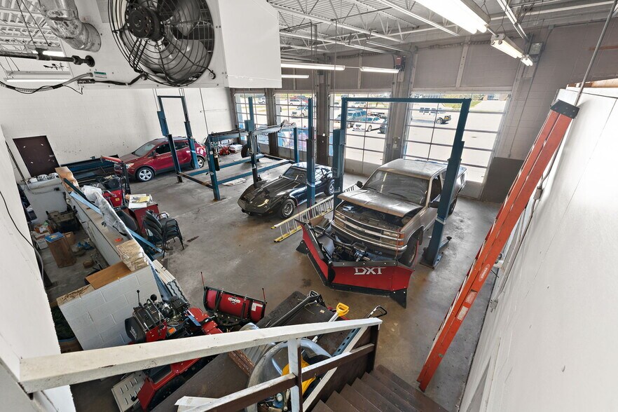 More Photos Of 5843 Us-6, Portage Auto Repair For Sale