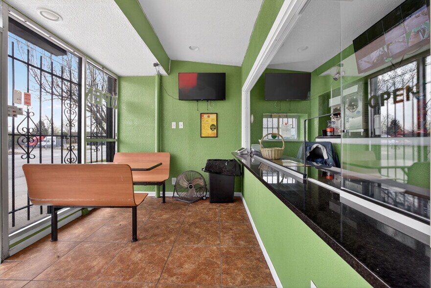 More Photos Of 6836 Prospect Ave, Kansas City Storefront For Sale