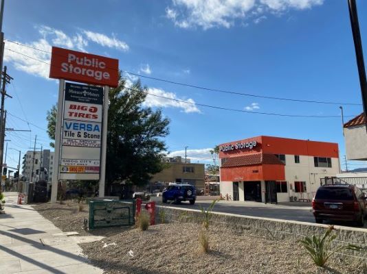 More Photos Of 21301 Vanowen St, Canoga Park Warehouse For Lease