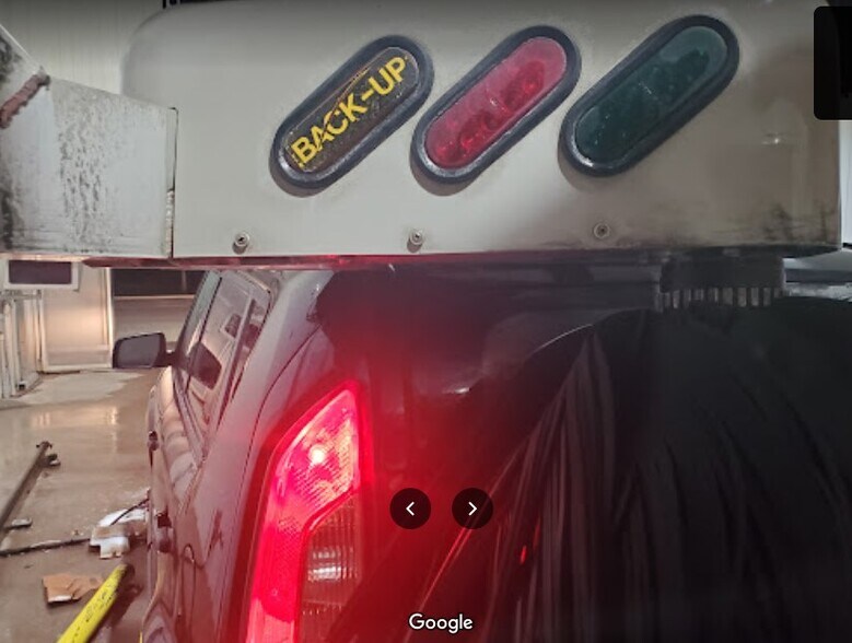 More Photos Of 2008 Missouri, Macon Specialty For Sale