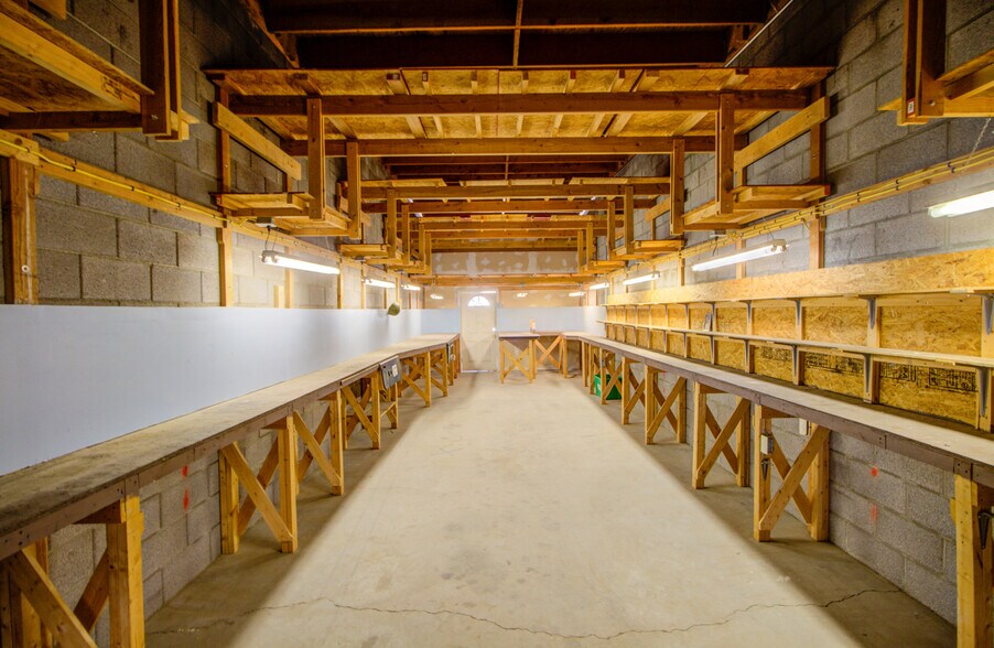 More Photos Of 686 Wells Rd, Boulder City Warehouse For Sale