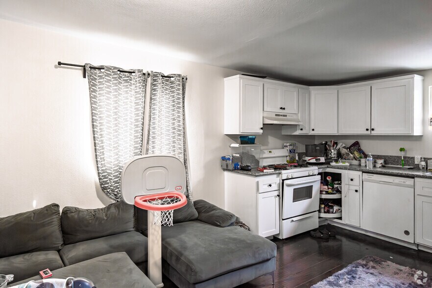 More Photos Of 509 Hyde Park Pl, Inglewood Apartments For Sale