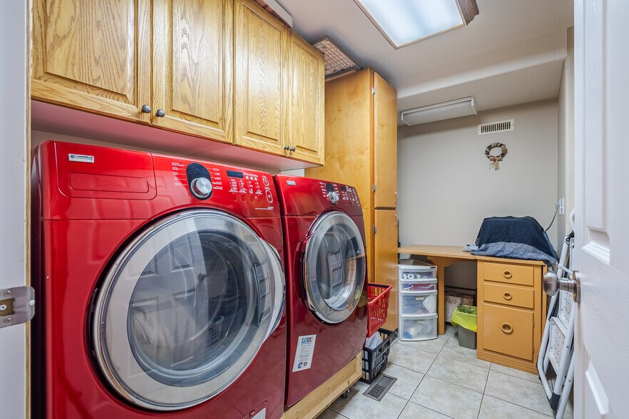 More Photos Of PT SE 10-50-2 W4, Blackfoot Trailer Camper Park For Sale