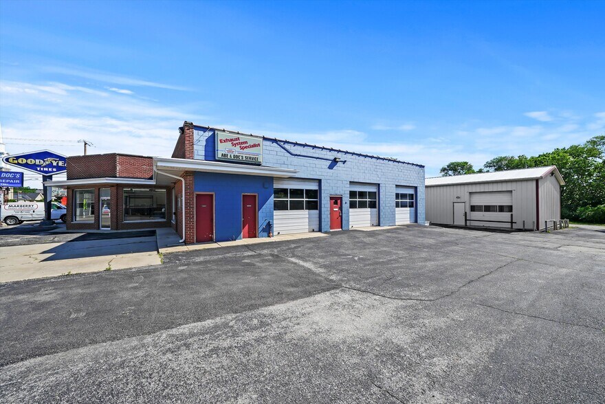 More Photos Of 108 S Batavia Ave, Batavia Auto Repair For Sale
