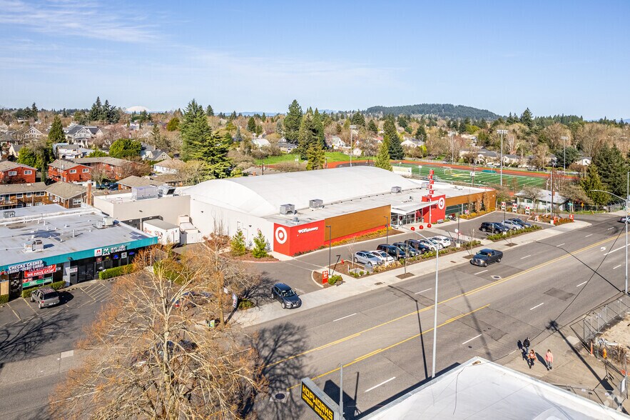 More Photos Of 3031 SE Powell Blvd, Portland Freestanding For Lease